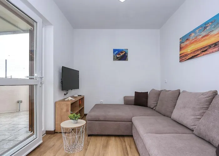 아파트 Poljak 르티나