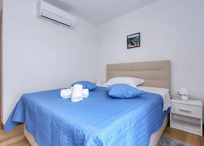 Apartament Poljak *